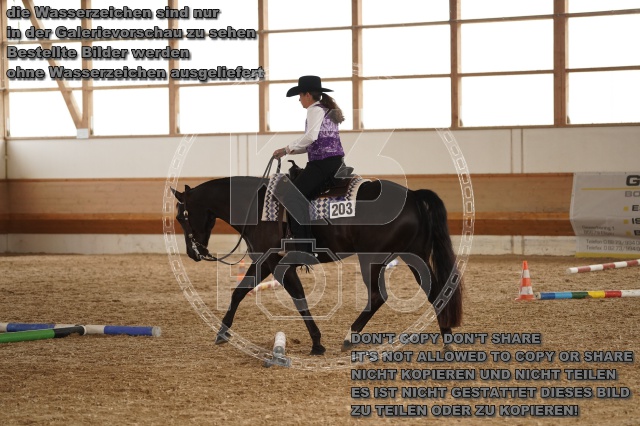 s_A_901763.JPG